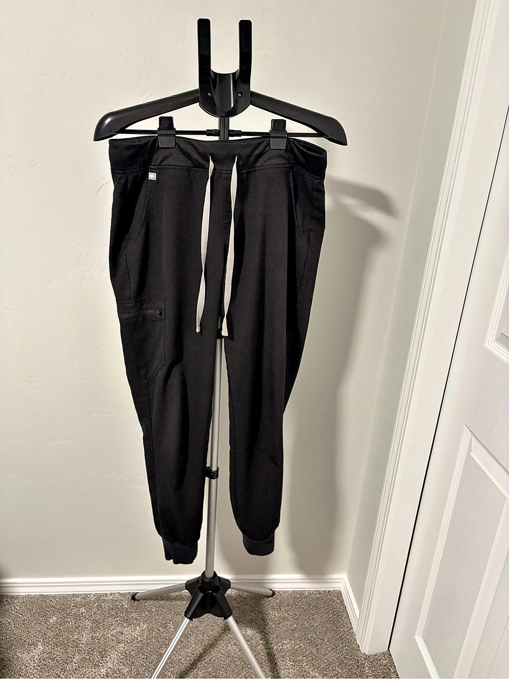 FIGS Zamora Jogger Scrub Pants Black Medium